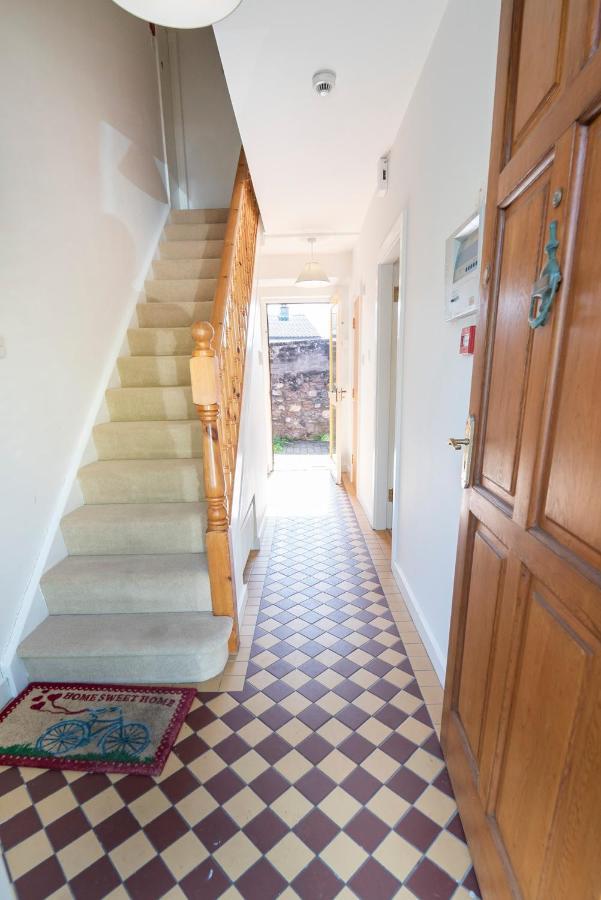 Charming City Centre Guest House Голуэй Экстерьер фото